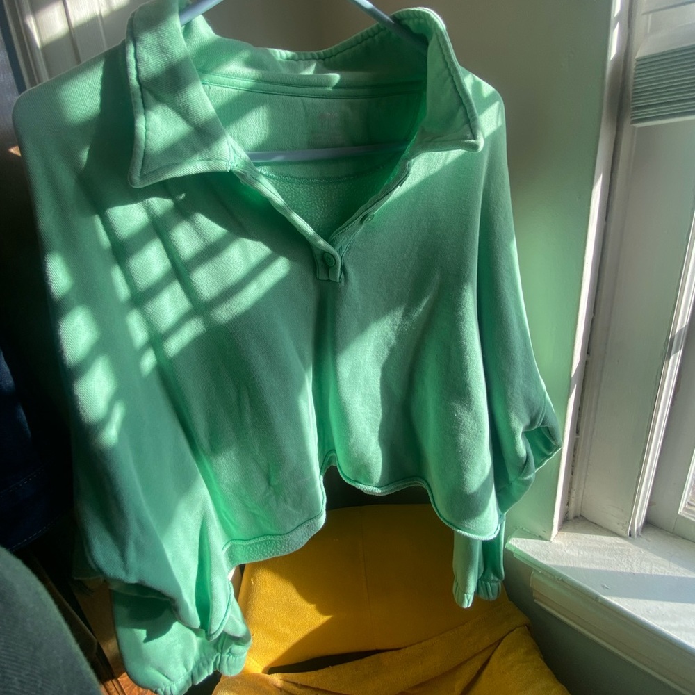 Mint green collared oversized sweatshirt with button detail - size XL